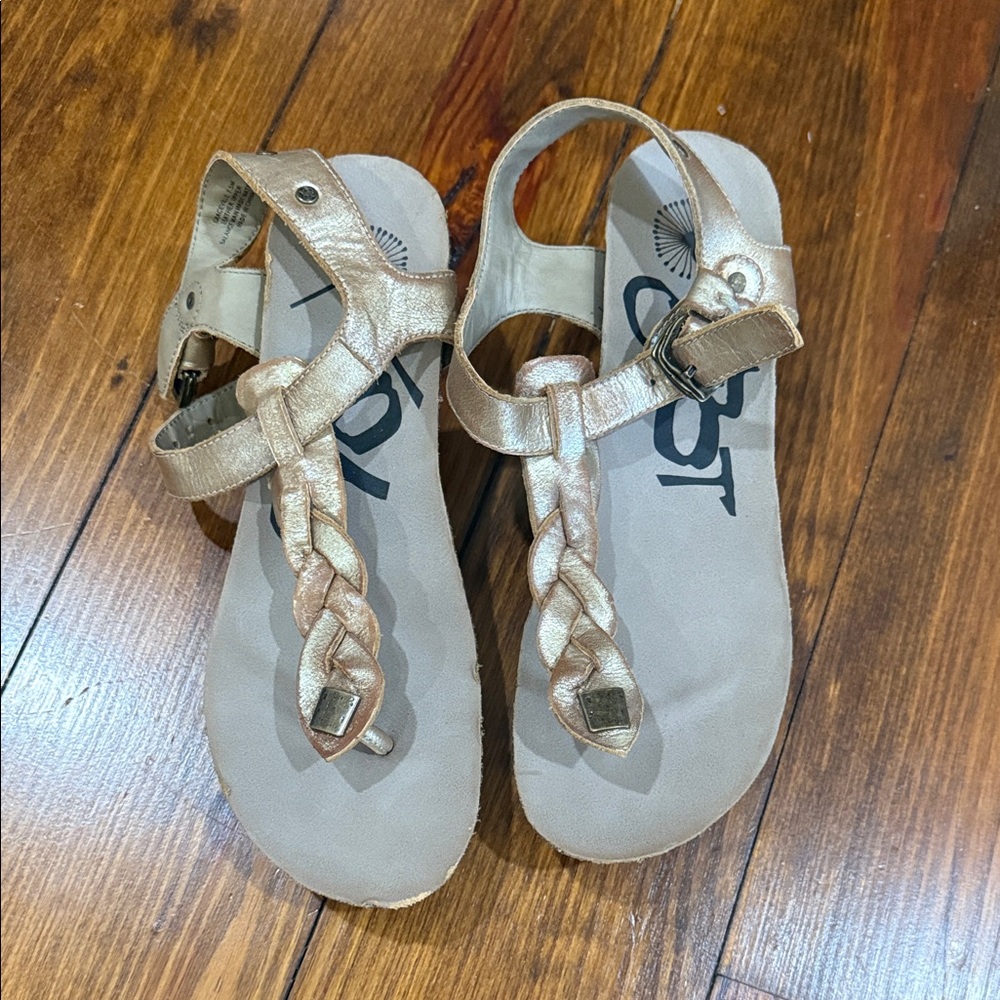 OTBT Women's Wedges in Metallic Gold